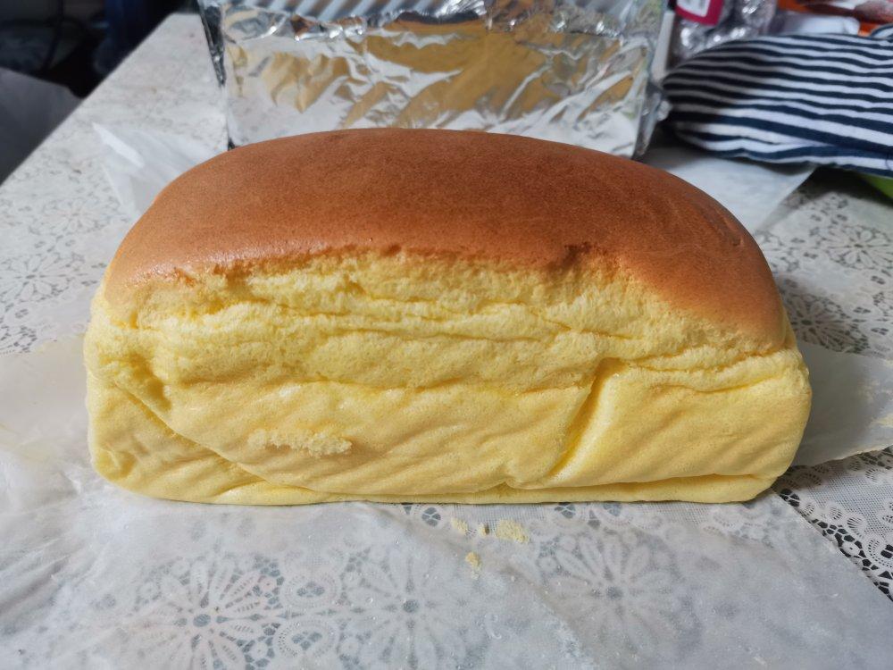 堪比柯基屁股
爆浆芝士🧀古早蛋糕