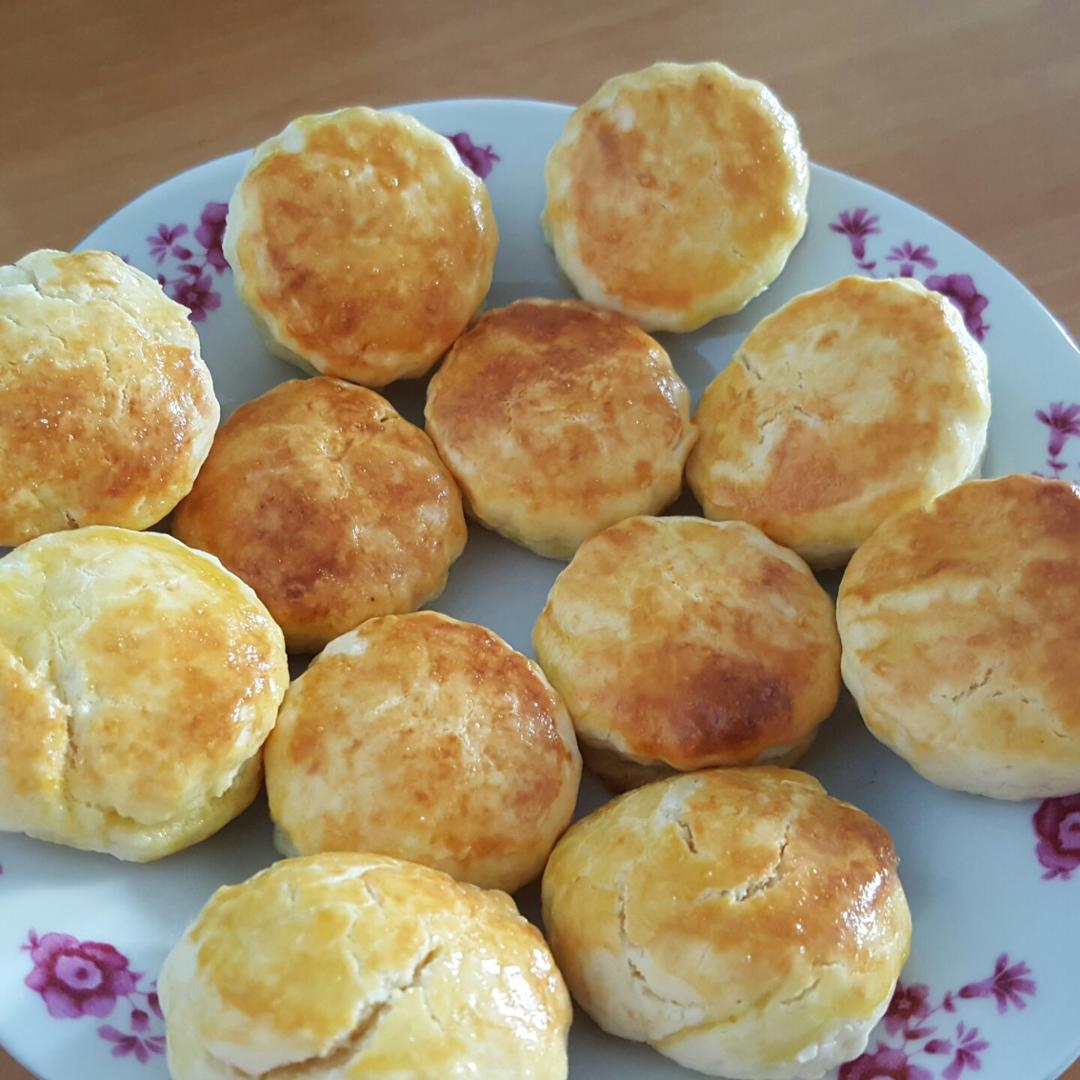 【视频】3分钟 奶油司康Scone(可能是世界上最快手的司康) 消耗淡奶油～