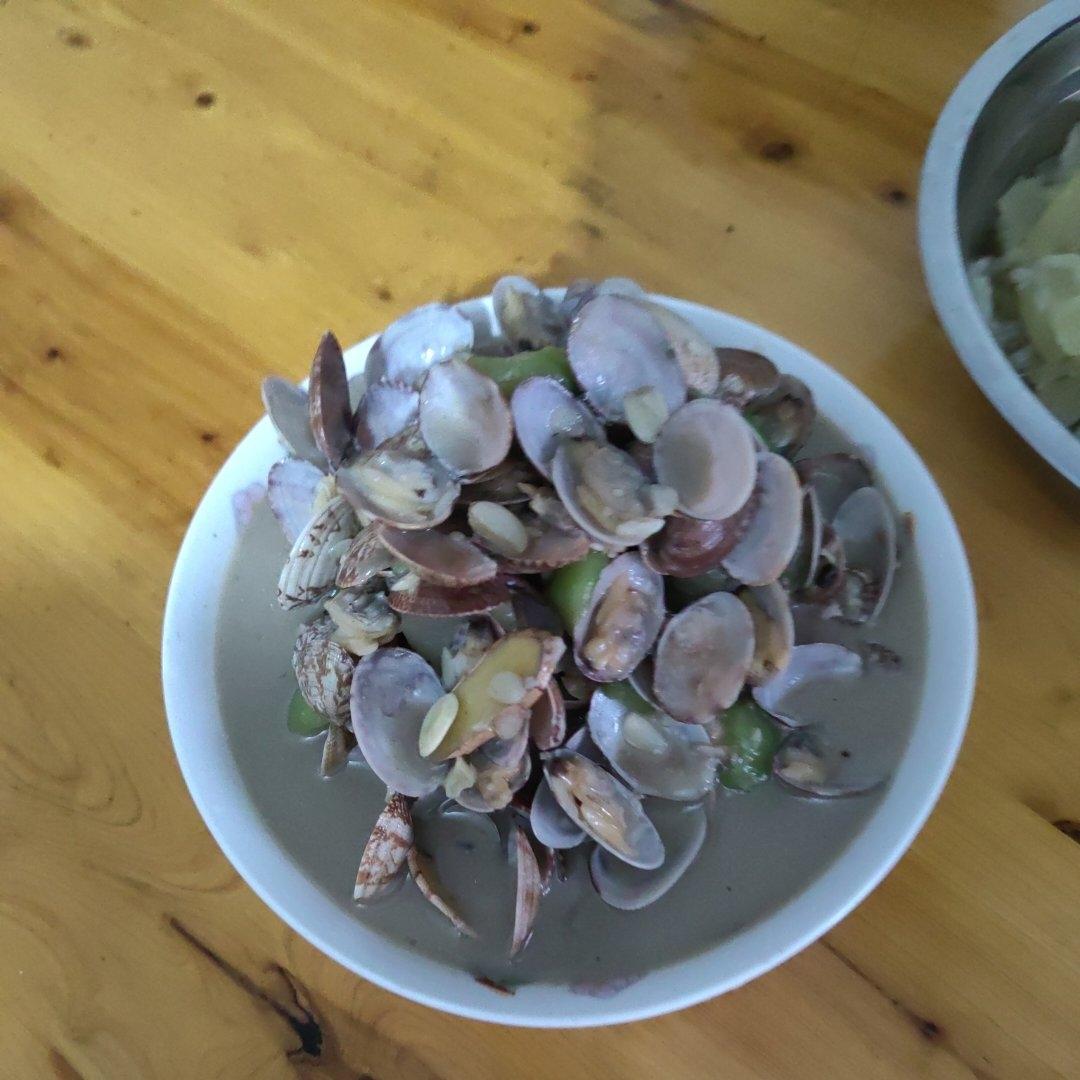 鲜掉眉毛的丝瓜炒花蛤，汤汁拌饭也是超级无敌！！