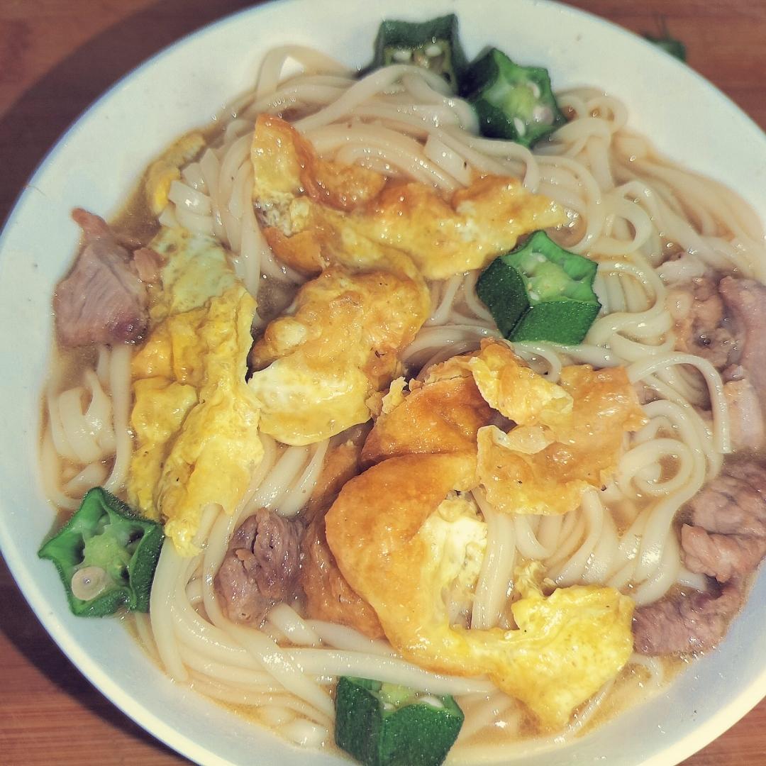 超简单美味的葱香鸡蛋面