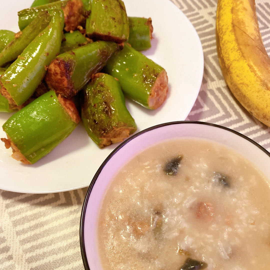 妈妈👩教我做的皮蛋瘦肉粥🥣简单快捷美味😋