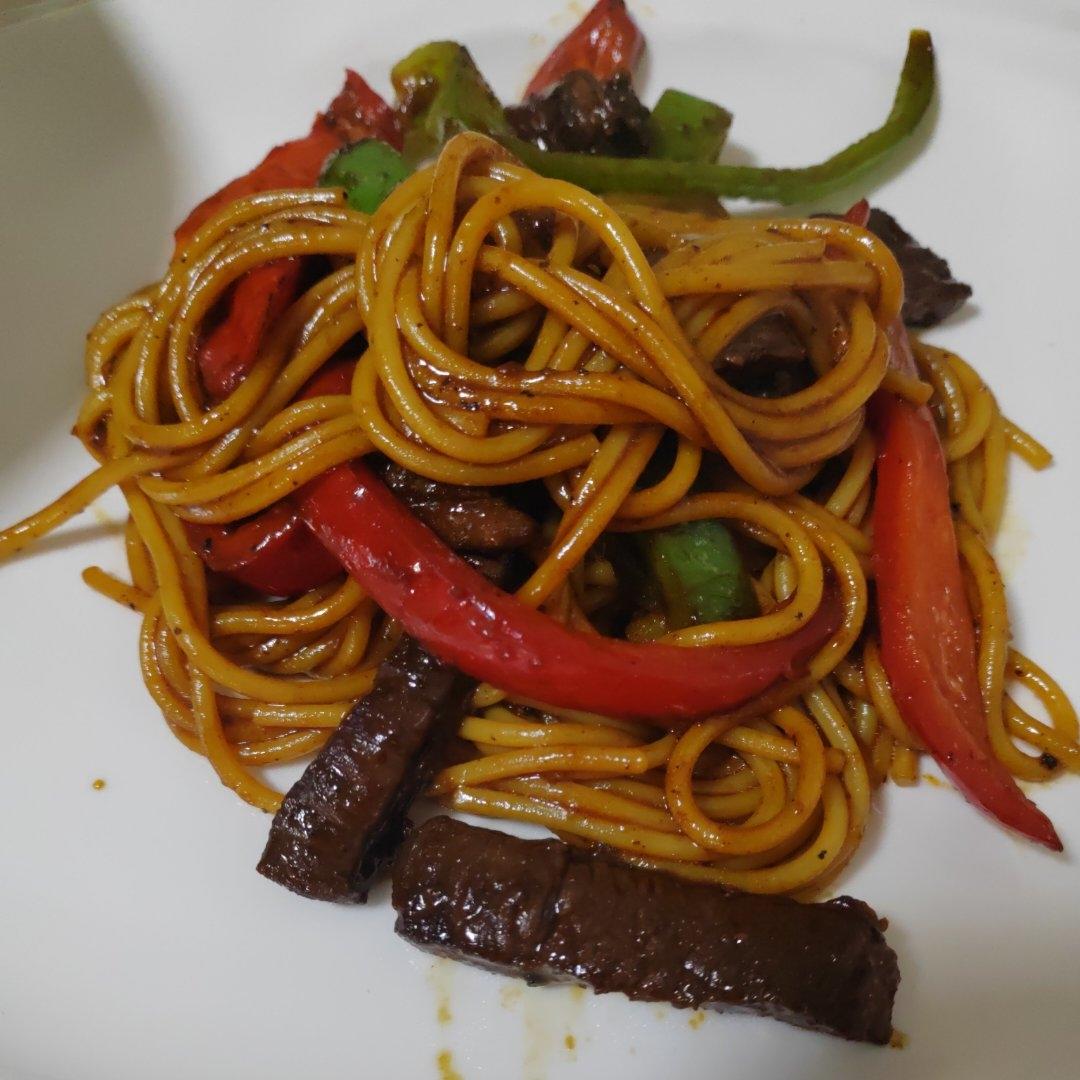 味道不输西餐厅的黑椒牛柳意面