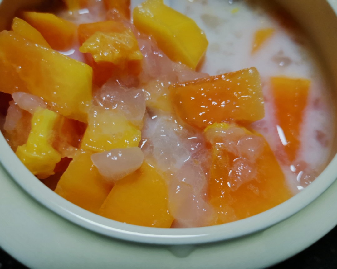 【美丽的N次方】#甜品#椰汁木瓜炖雪蛤🐸