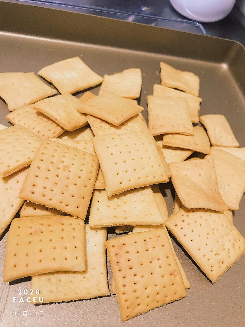 一款完全不加糖的饼干？松脆美味的苏打饼干来了！