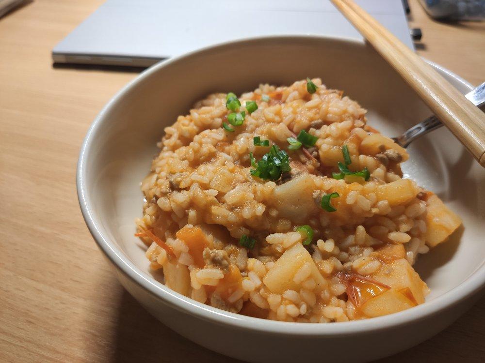 剩饭变身番茄土豆烩饭，美味到我能吃3碗！