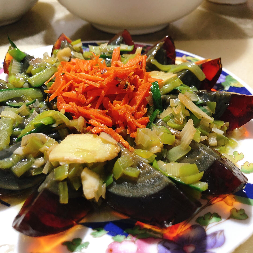 【正宗湘菜】擂辣椒皮蛋