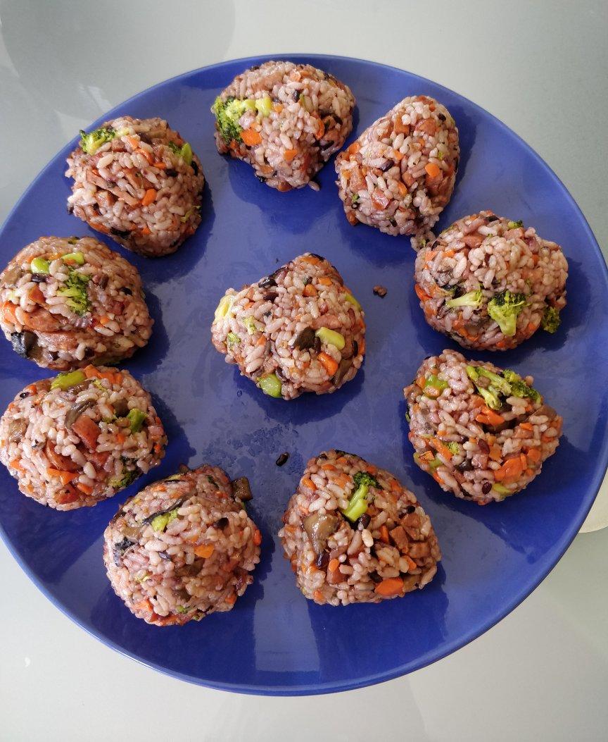 蔬菜杂粮饭团🍙