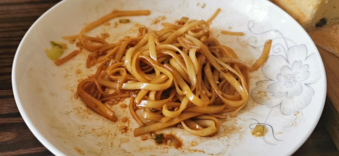 正宗原版葱油拌面 - 黄磊(黄小厨)