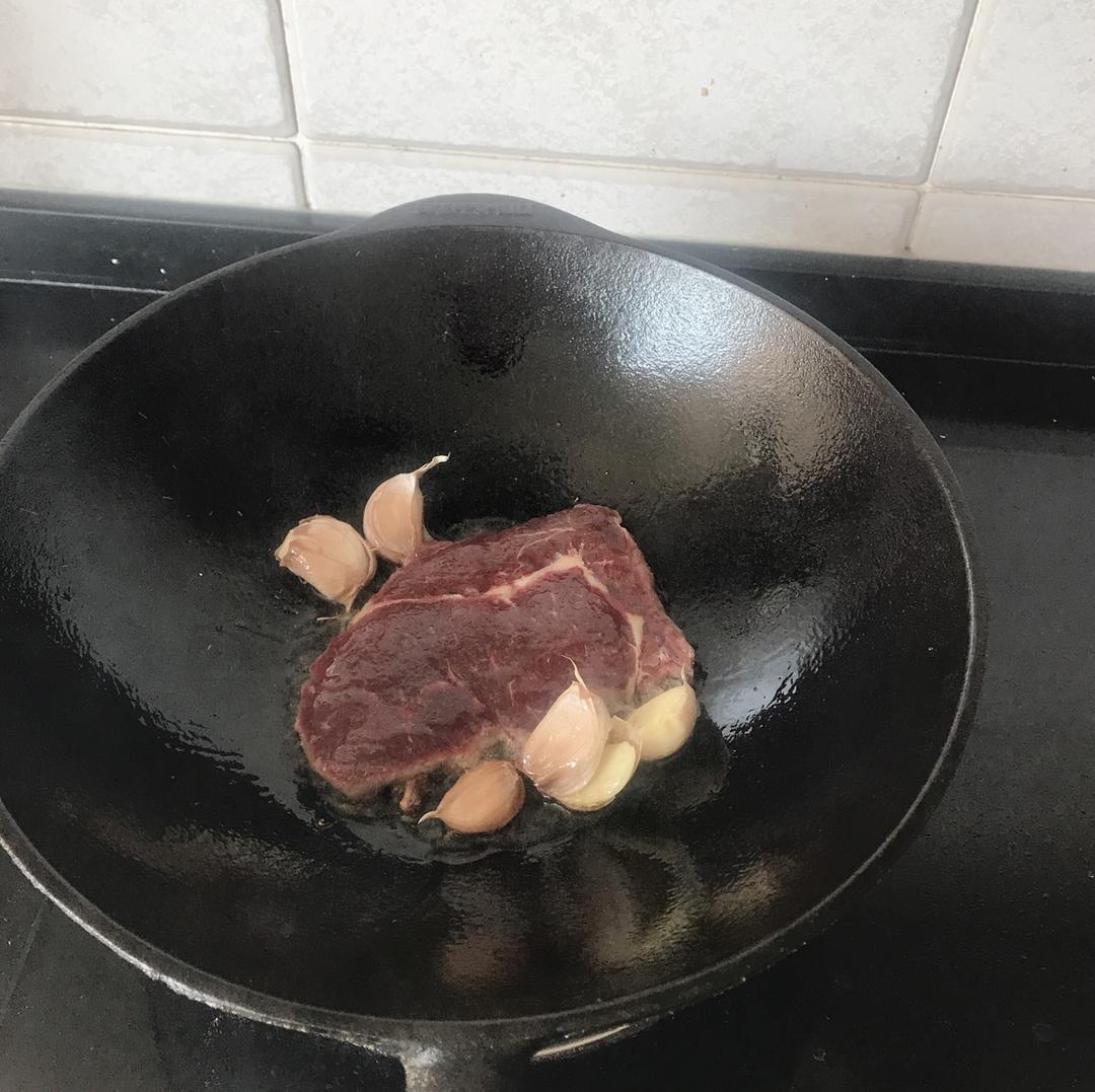 好吃到哭的煎牛排