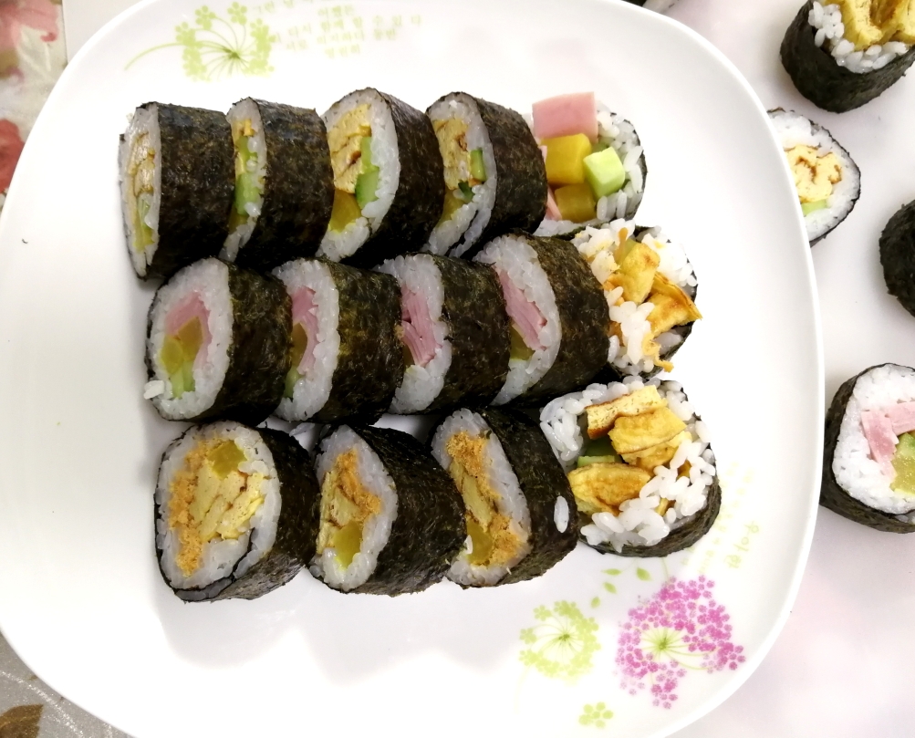 饭团寿司卷