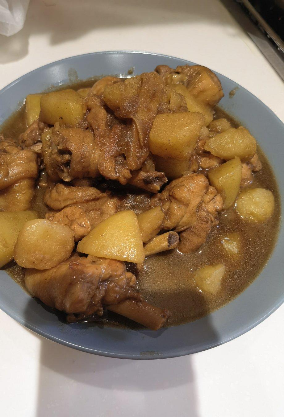 jliu120做的鸡腿炖土豆上桌秒空盘汤都喝干了