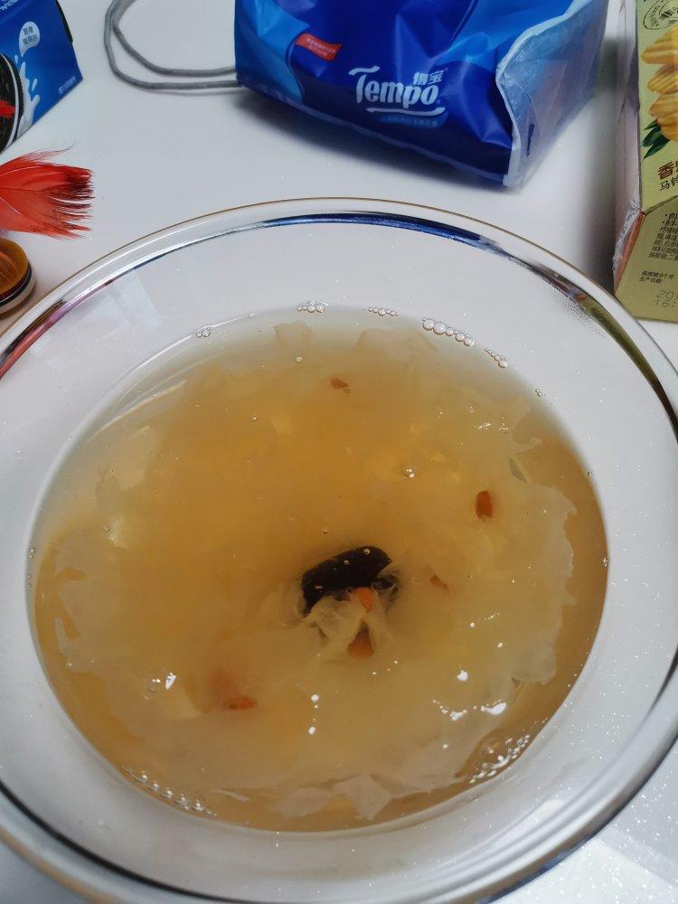 冰糖银耳羹