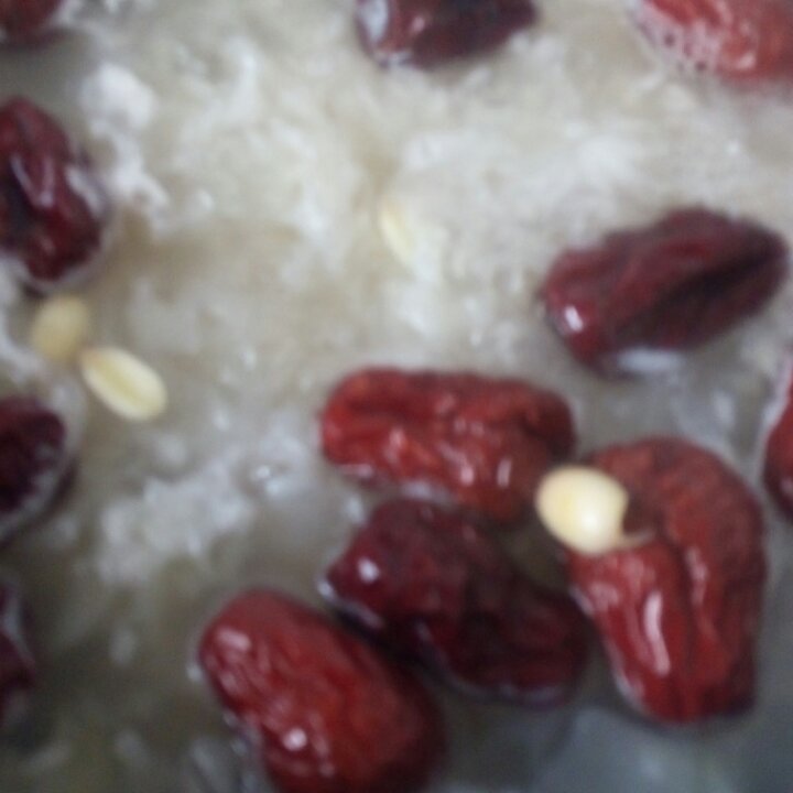 红枣银耳莲子羹