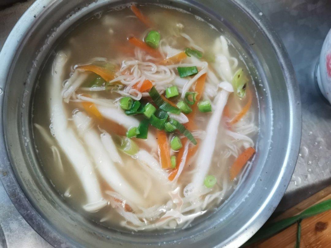三鲜菌菇汤