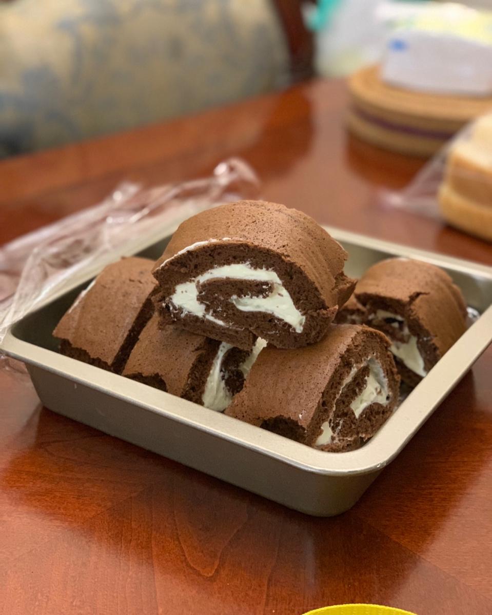 超浓郁卷不裂的巧克力蛋糕卷