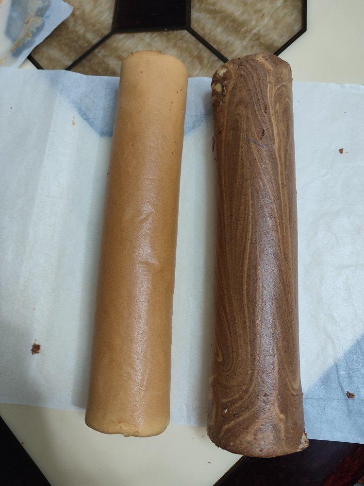 超详细的瑞士卷奶油蛋糕卷原味蛋糕卷的制作方法 饱满不掉皮不开裂（附模具换算方法）