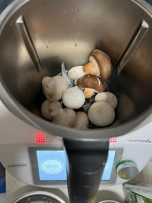 奶油蘑菇浓汤小美版的做法 步骤2