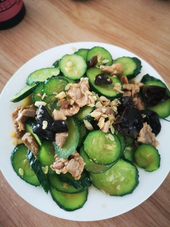 家常小炒青瓜木耳炒肉