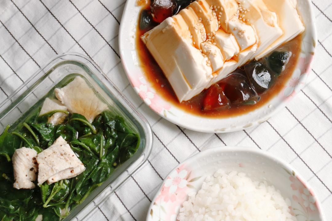 皮蛋拌豆腐