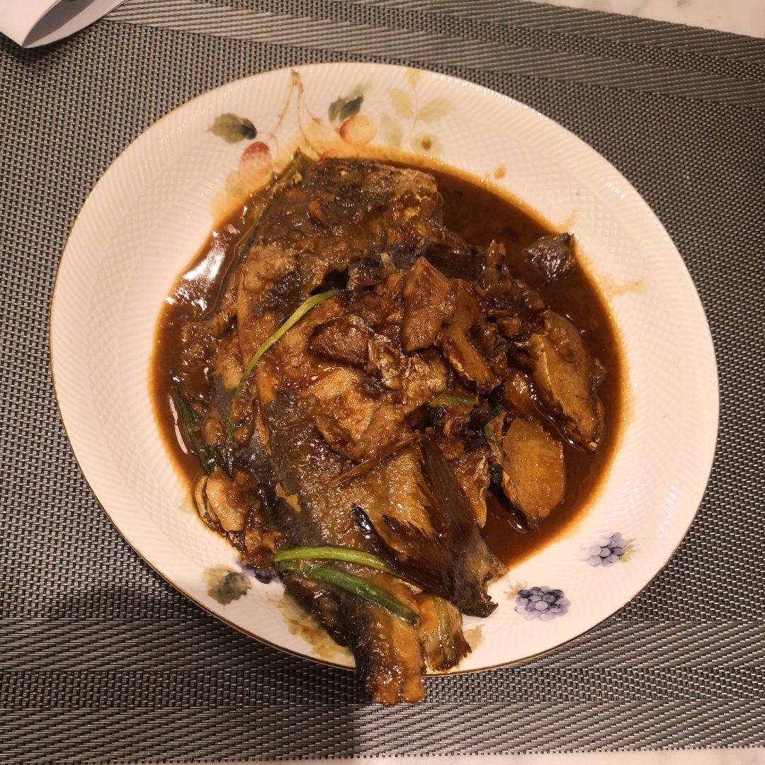 【家常菜】上海红烧鲳鱼