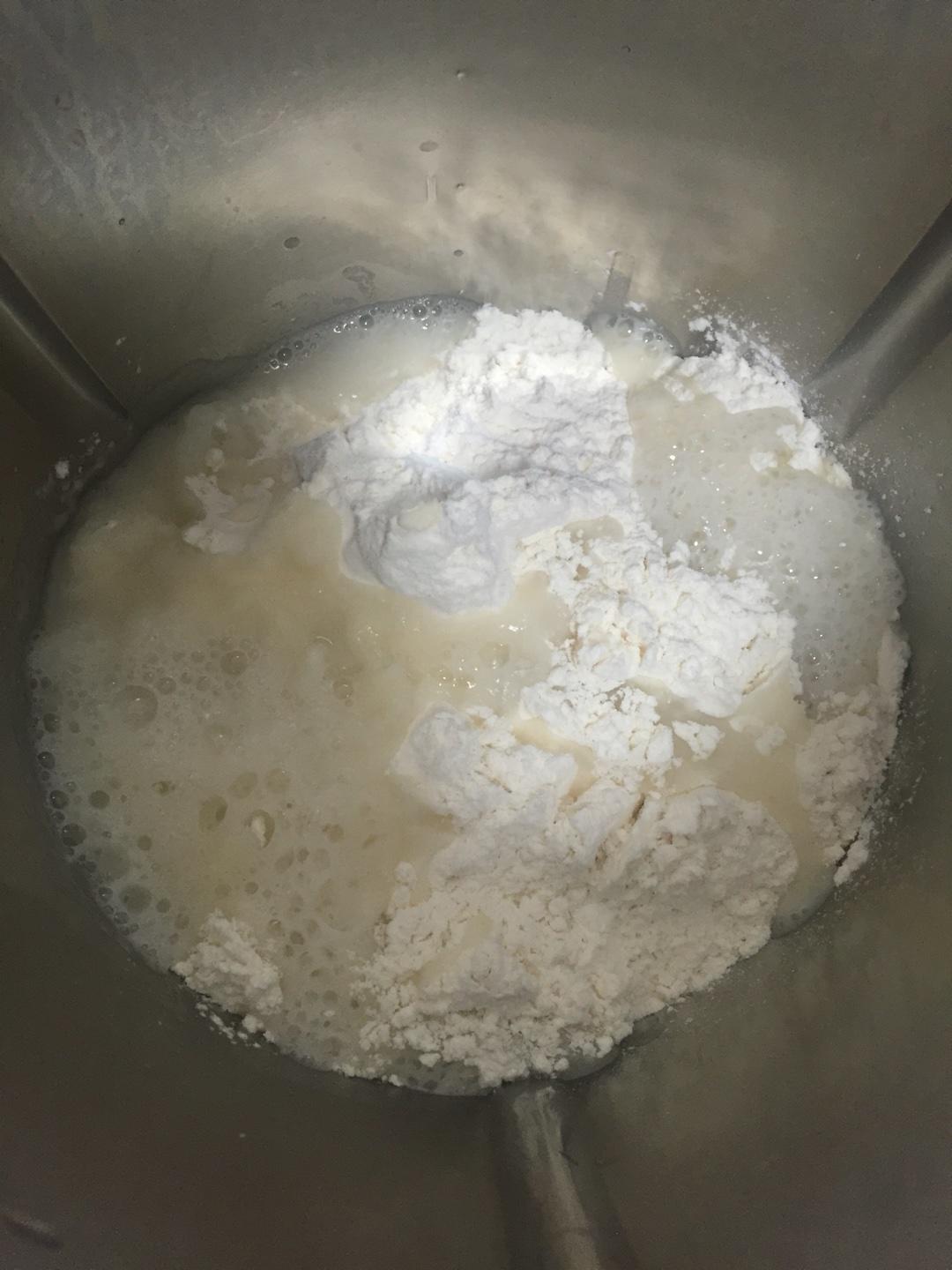 纯奶手撕吐司的做法 步骤1