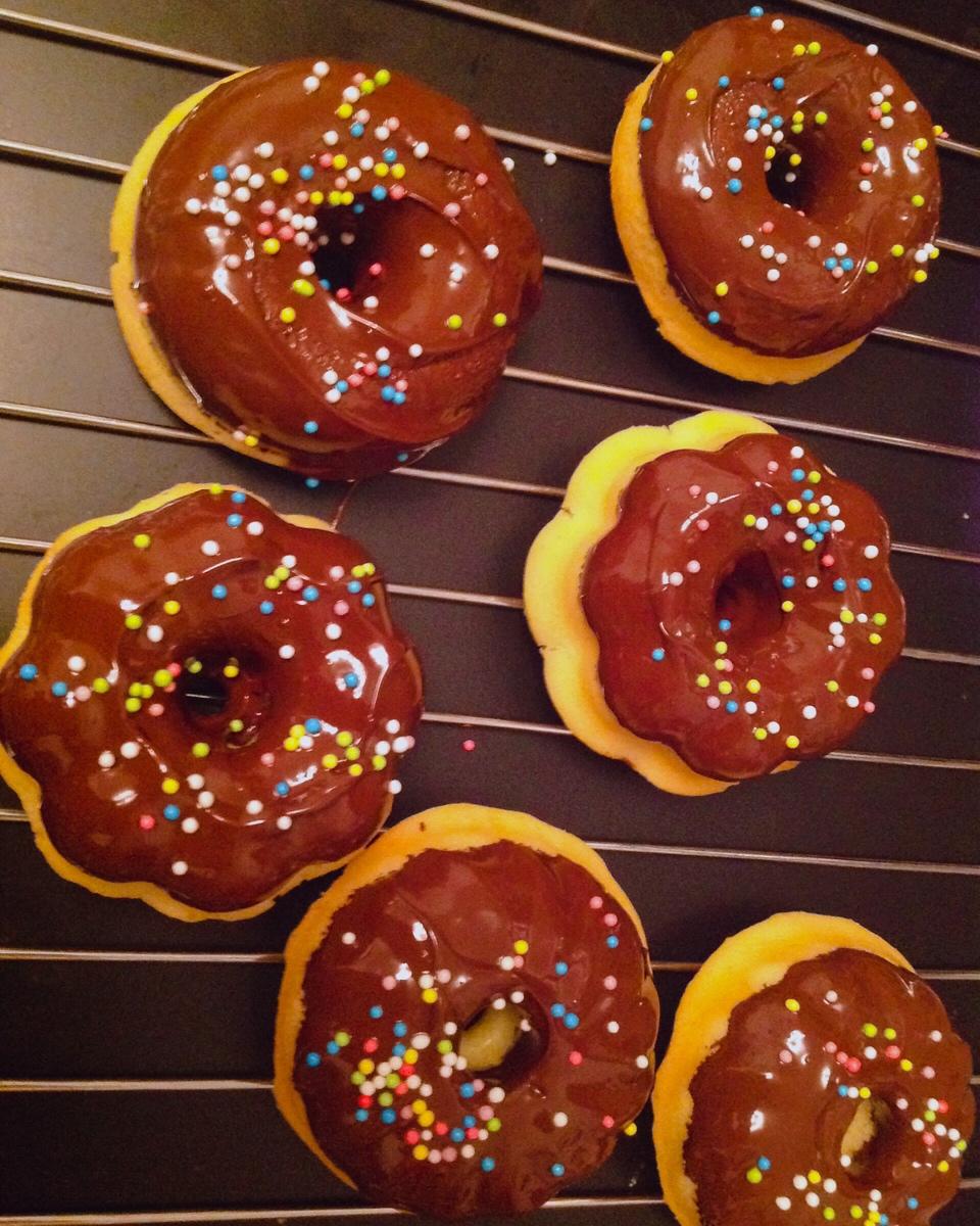 松软可口甜甜圈