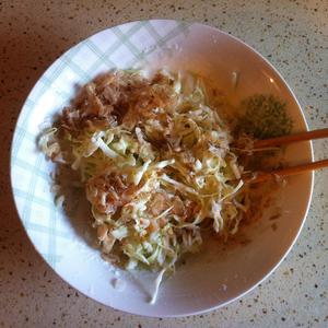 超简单的蔬菜煎饼——大阪烧的做法 步骤3