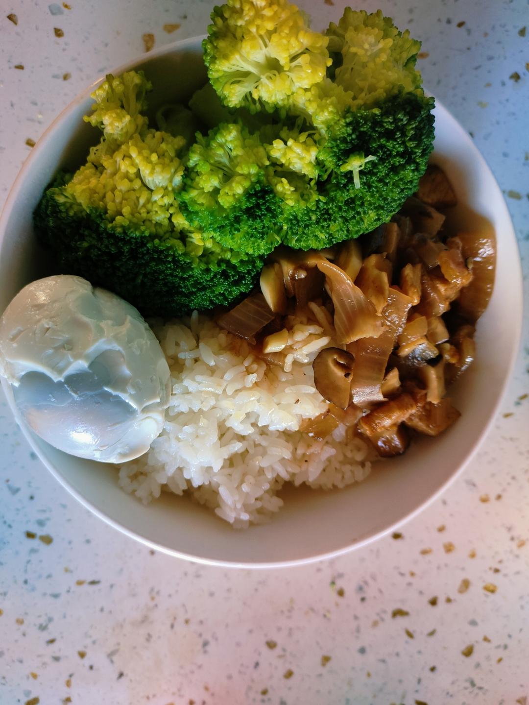 低卡鸡肉卤肉饭