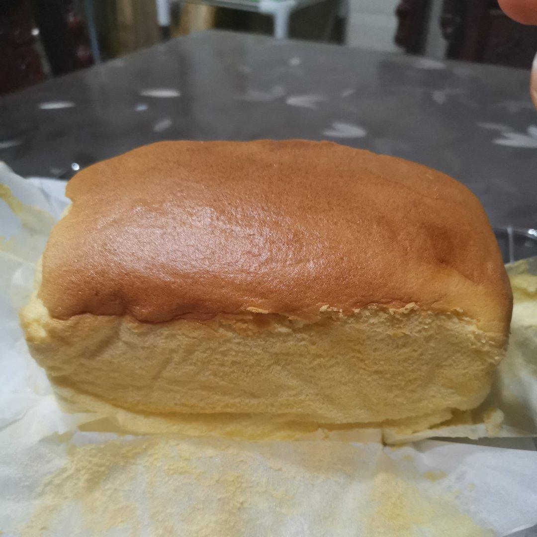 堪比柯基屁股
爆浆芝士🧀古早蛋糕