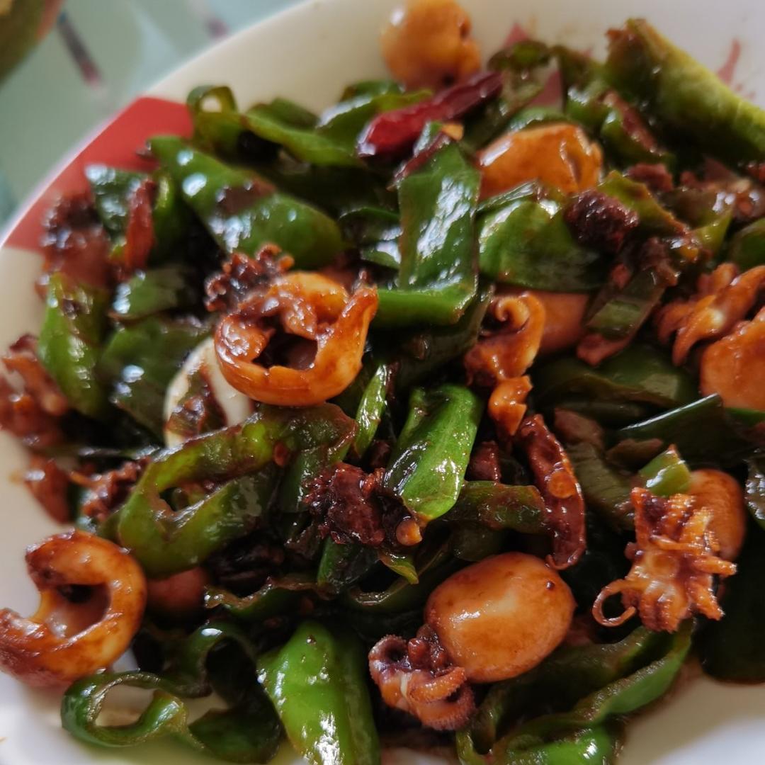 家常快手菜  酱爆墨鱼仔（15分钟搞定）