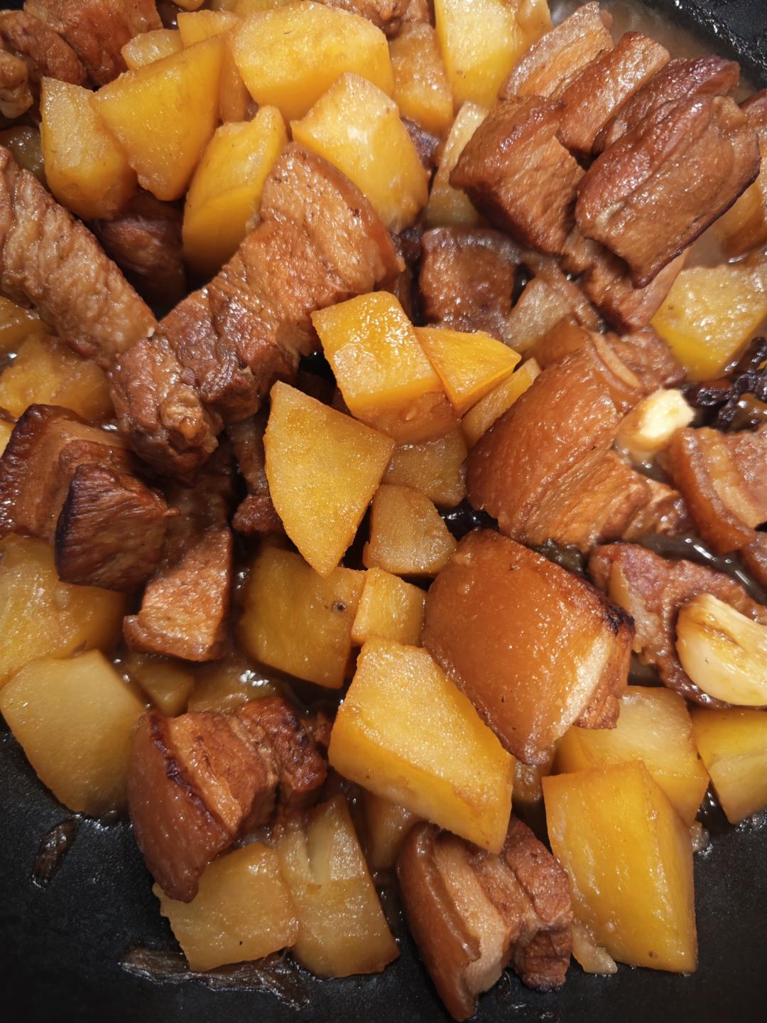 红烧肉炖土豆（丝毫不腻）