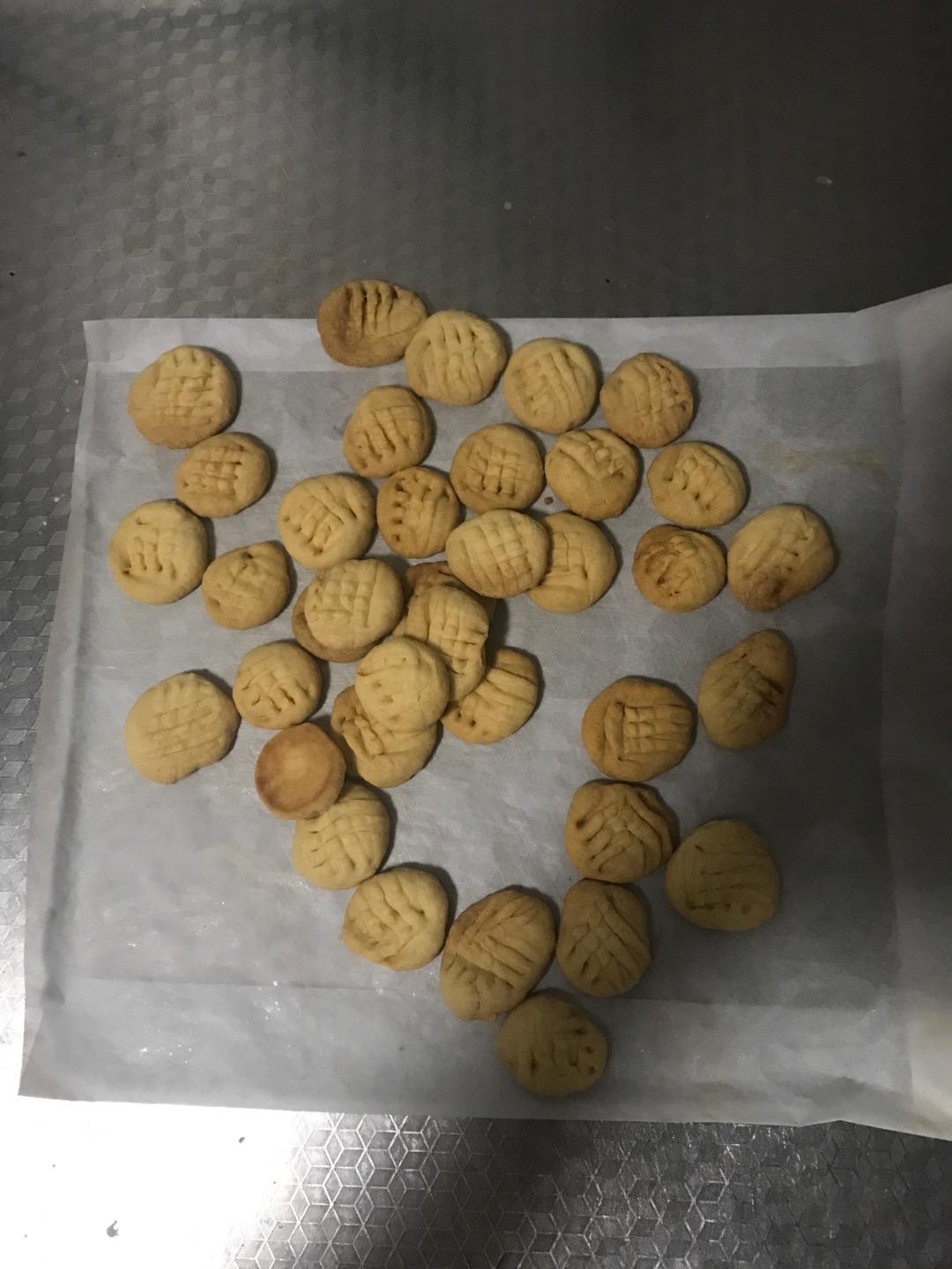 牛奶饼干