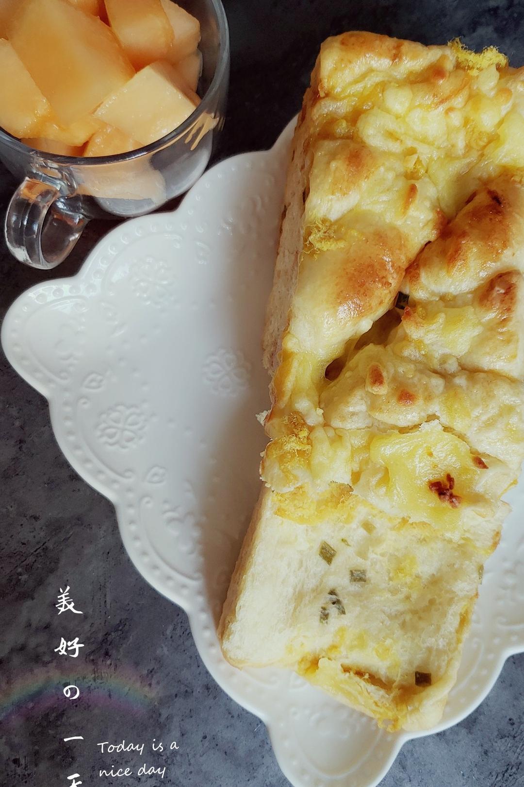 手撕千层肉松面包