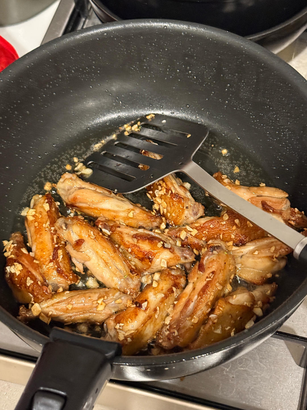 蒜香鸡翅，这才是鸡翅最好吃的做法