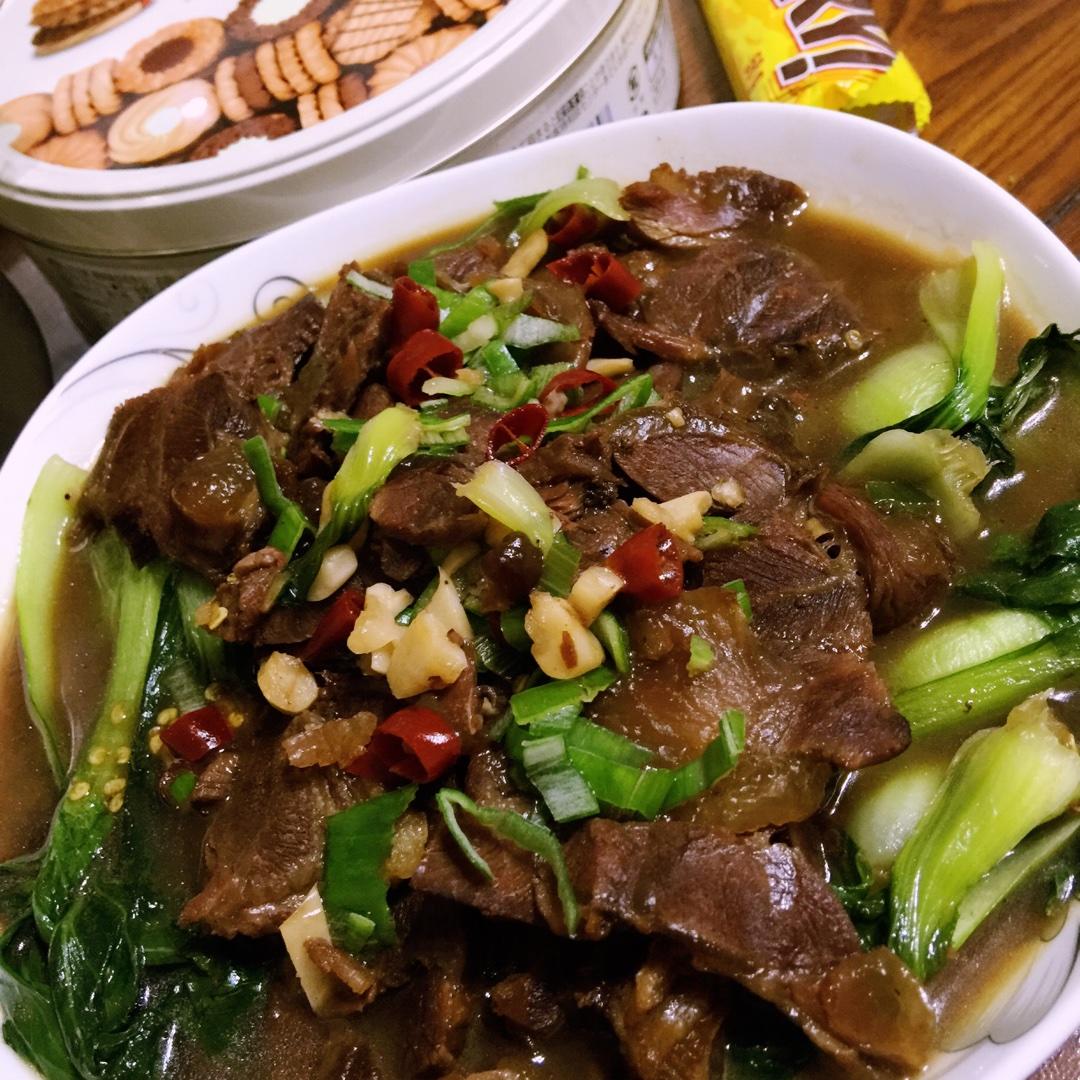 青菜烩牛肉的做法