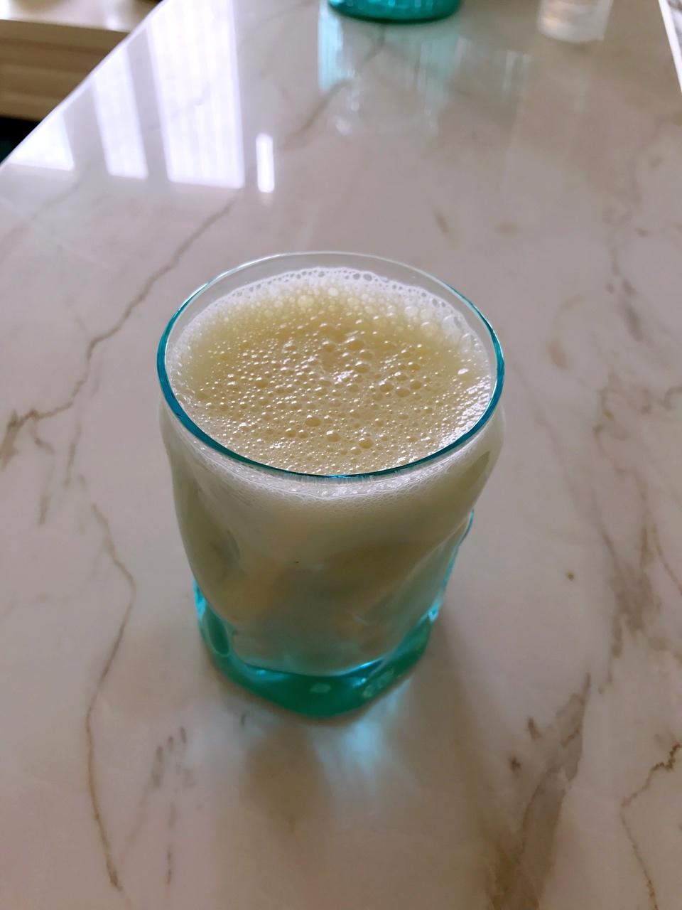 蜂蜜香蕉慕斯雪 Smoothies