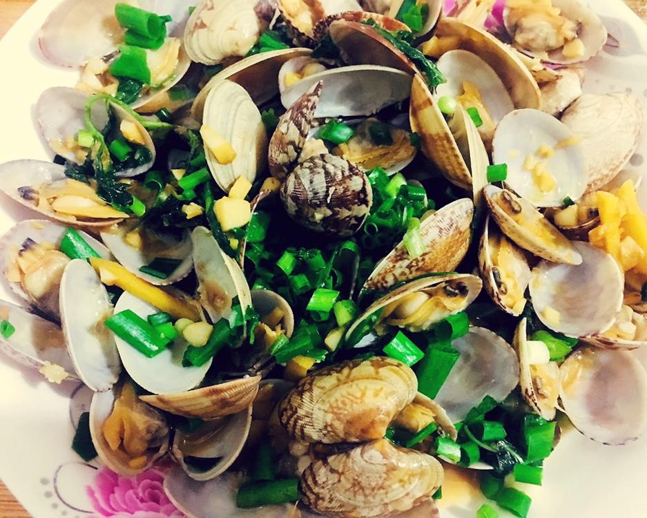 蒜香薄荷叶炒花甲的做法