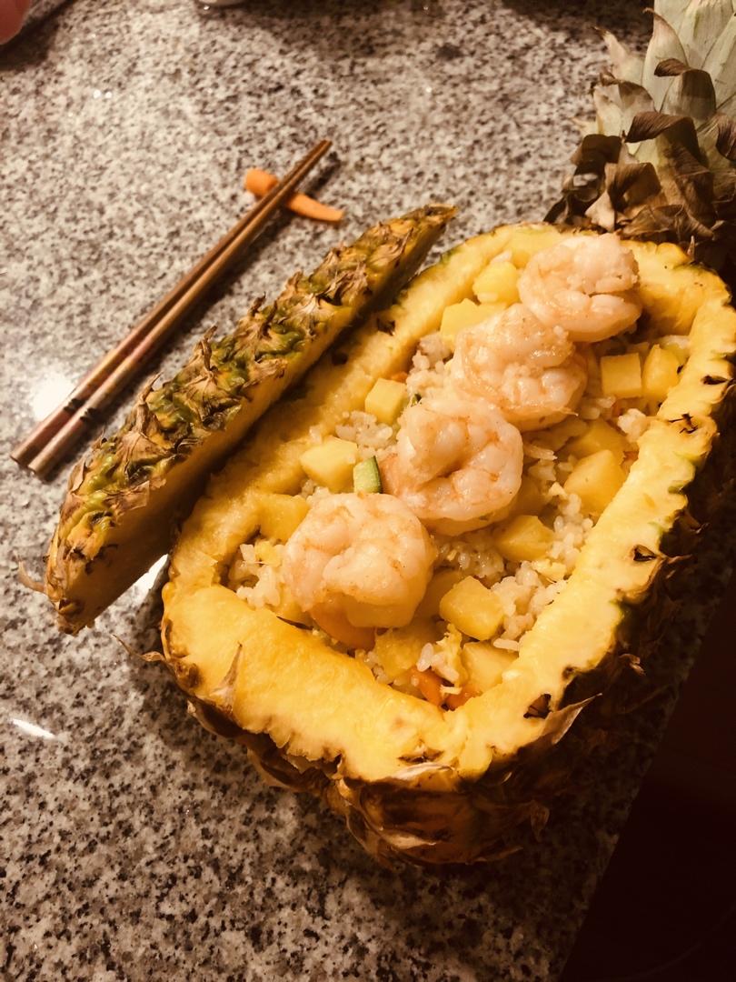 虾仁菠萝炒饭