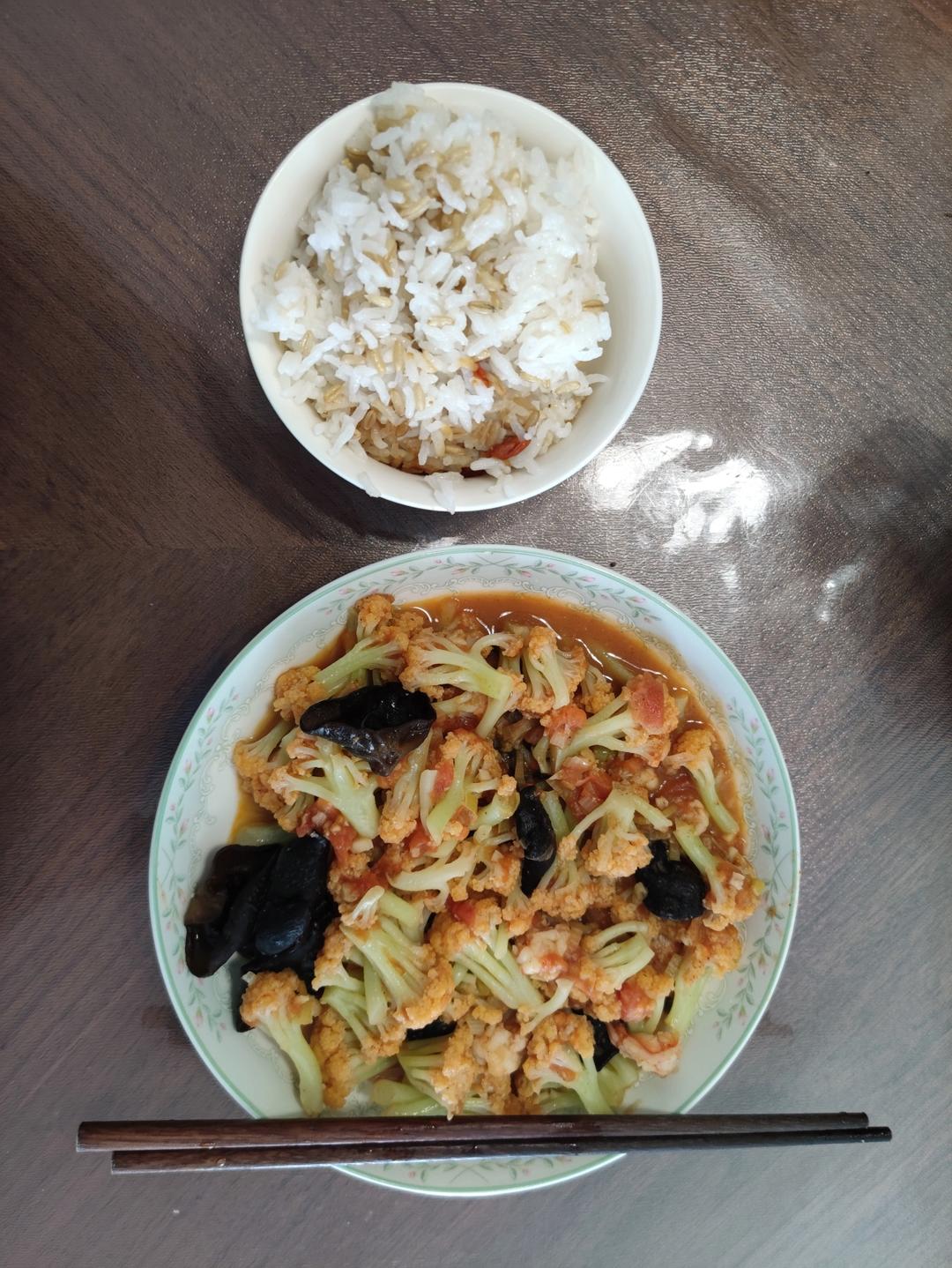 西红柿炒菜花