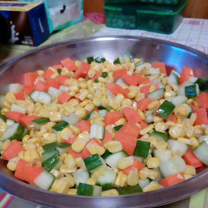玉米胡萝卜炒黄瓜