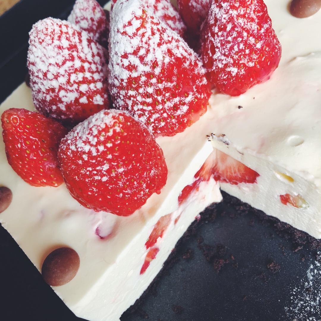 《Tinrry下午茶》教你做草莓芝士慕斯（6寸配方）