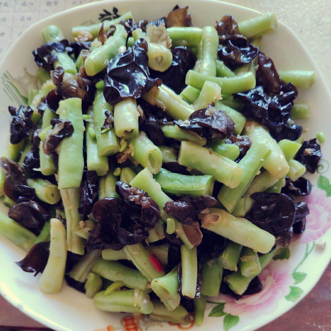 凉拌木耳长豆角