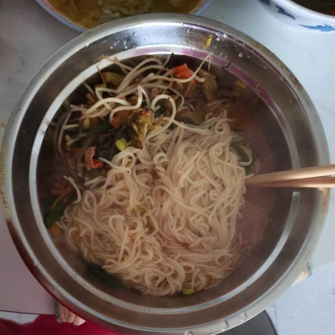 家常云南米线（手残党）