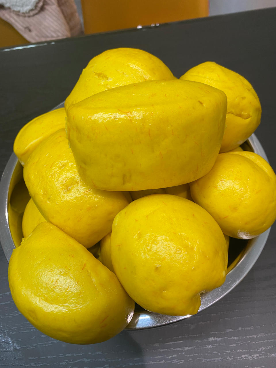 新手也可以--详解如何做出人见人爱、金黄的南瓜馒头