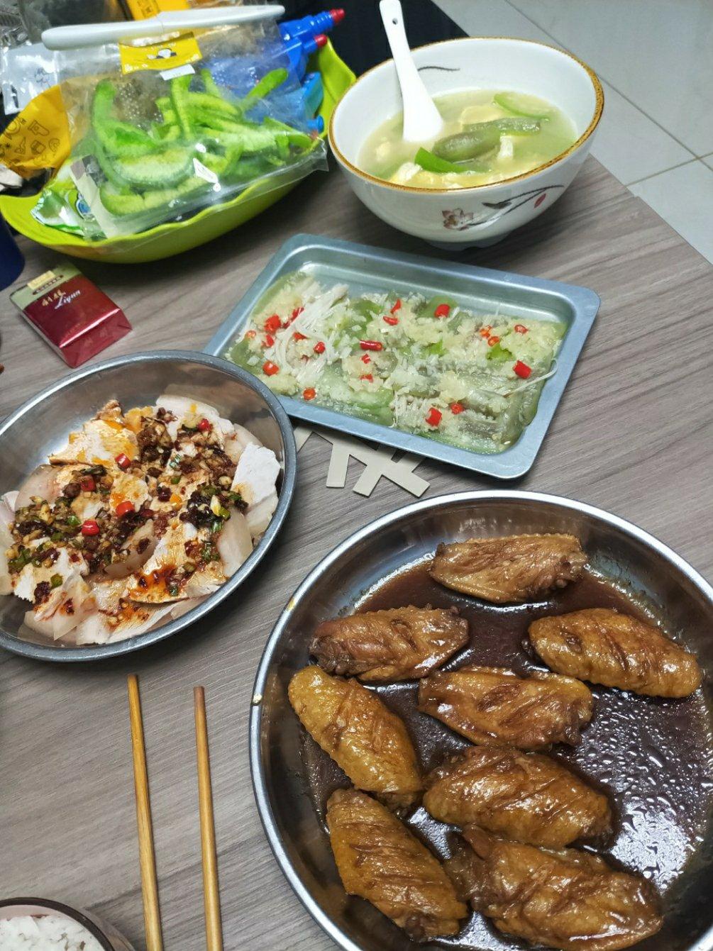 蒜蓉丝瓜金针菇