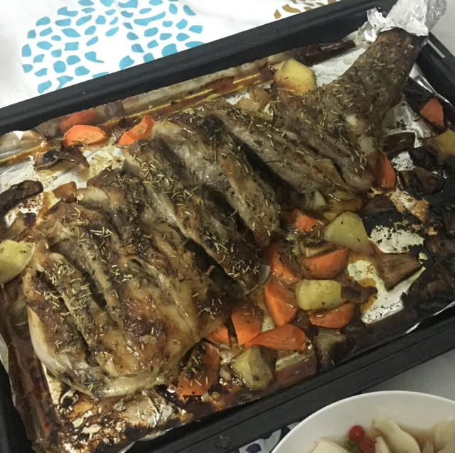孜然蒜香烤羊腿