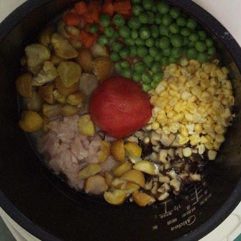 一颗番茄---一个西红柿 拌饭