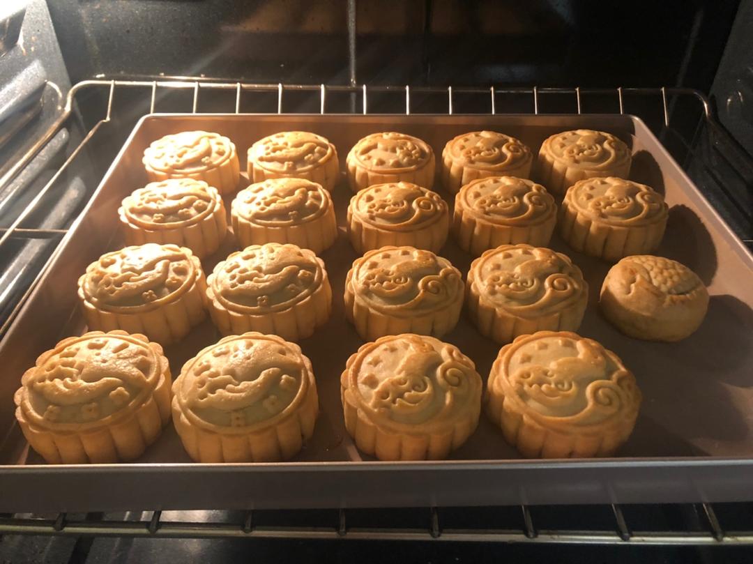 蛋黄肉松馅（酥皮点心，广式月饼馅）