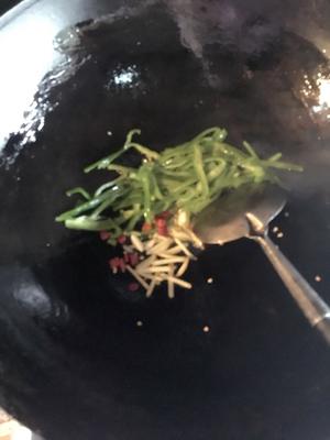 青椒炒豆干的做法 步骤7