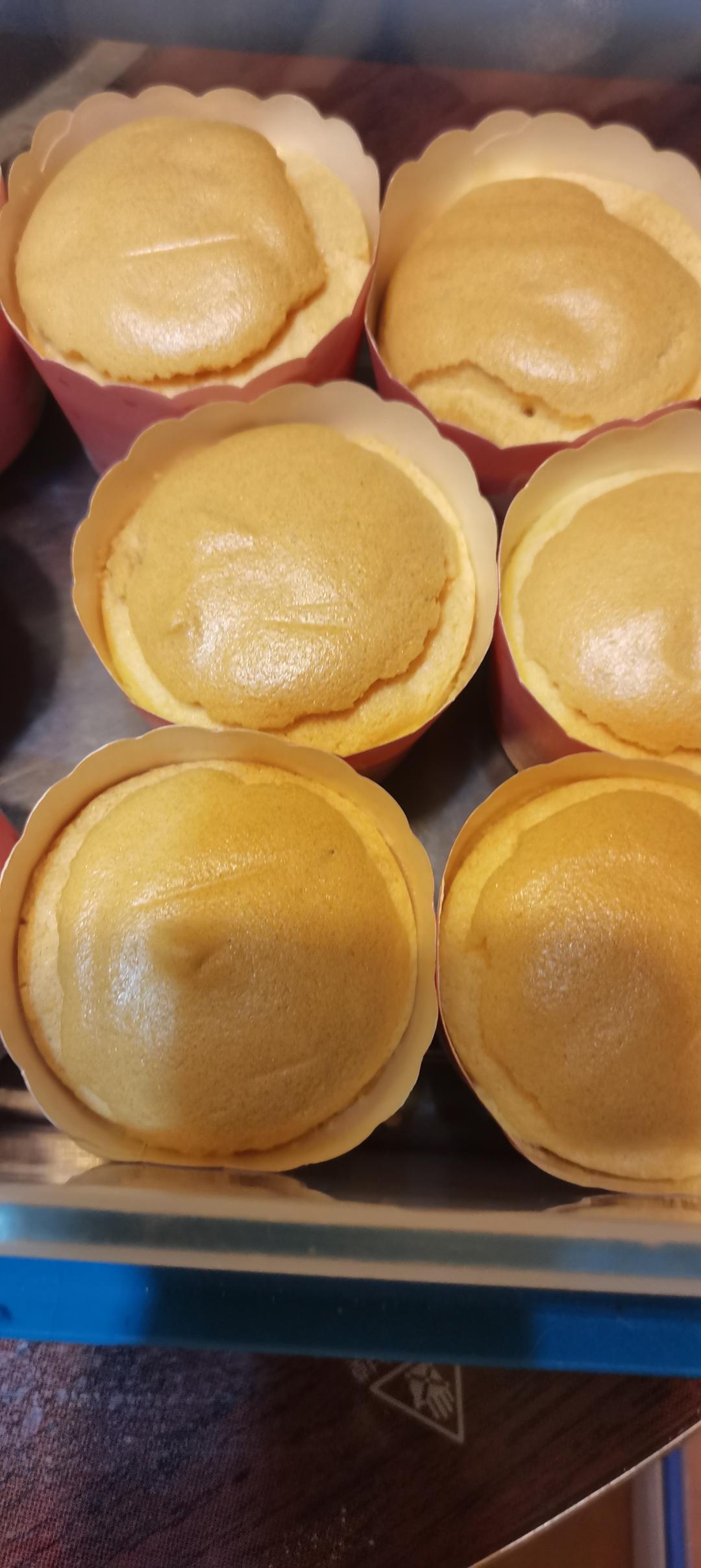 纸杯蛋糕 8寸戚风蛋糕的量